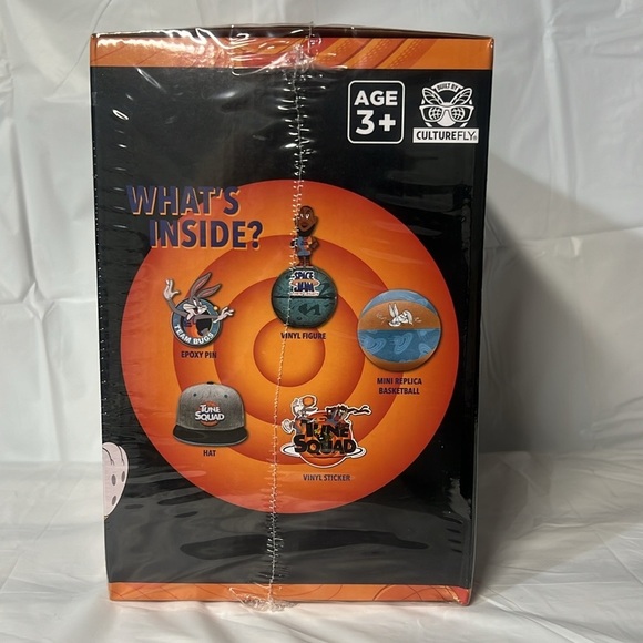 Space Jam A New Legacy Culture Fly Exclusive Collectors Box with Action Figure - Picture 3 of 7